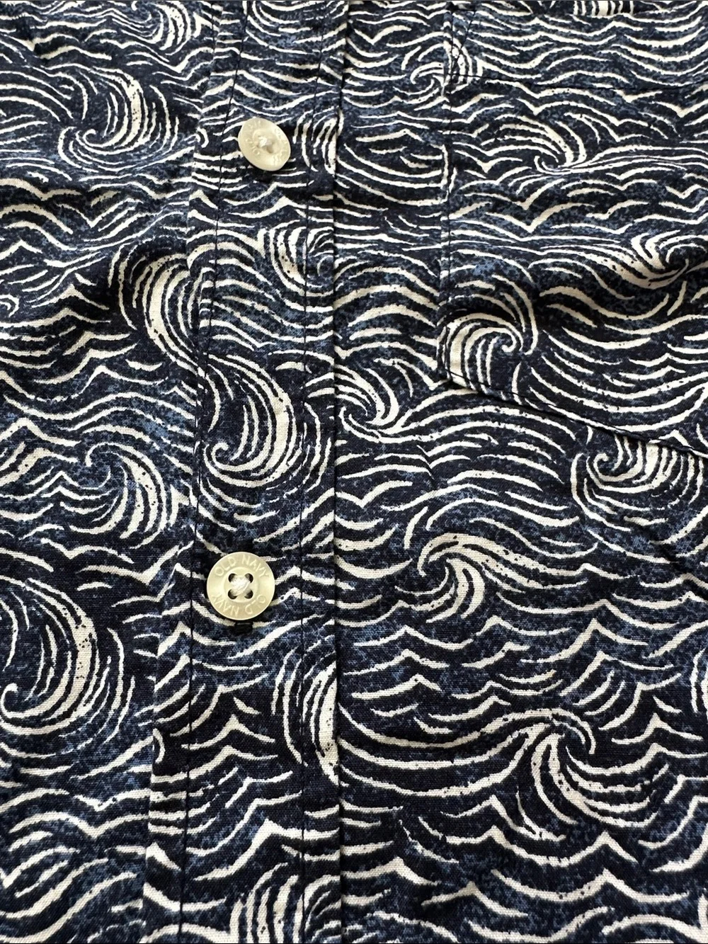 Old Navy boys Navy & White Swirl-Print Short Sleeve Button-Up Shirt